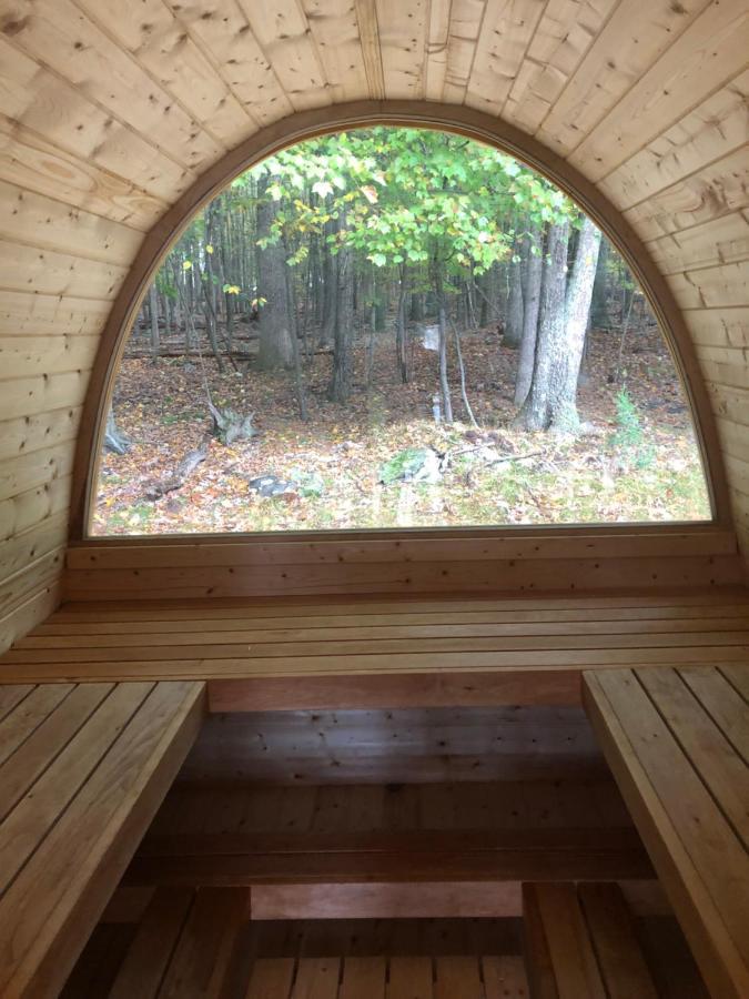 Amazing Poconos House . Sauna/Hot Tub/Private Pool อีสต์สเตราด์สเบิร์ก ภายนอก รูปภาพ