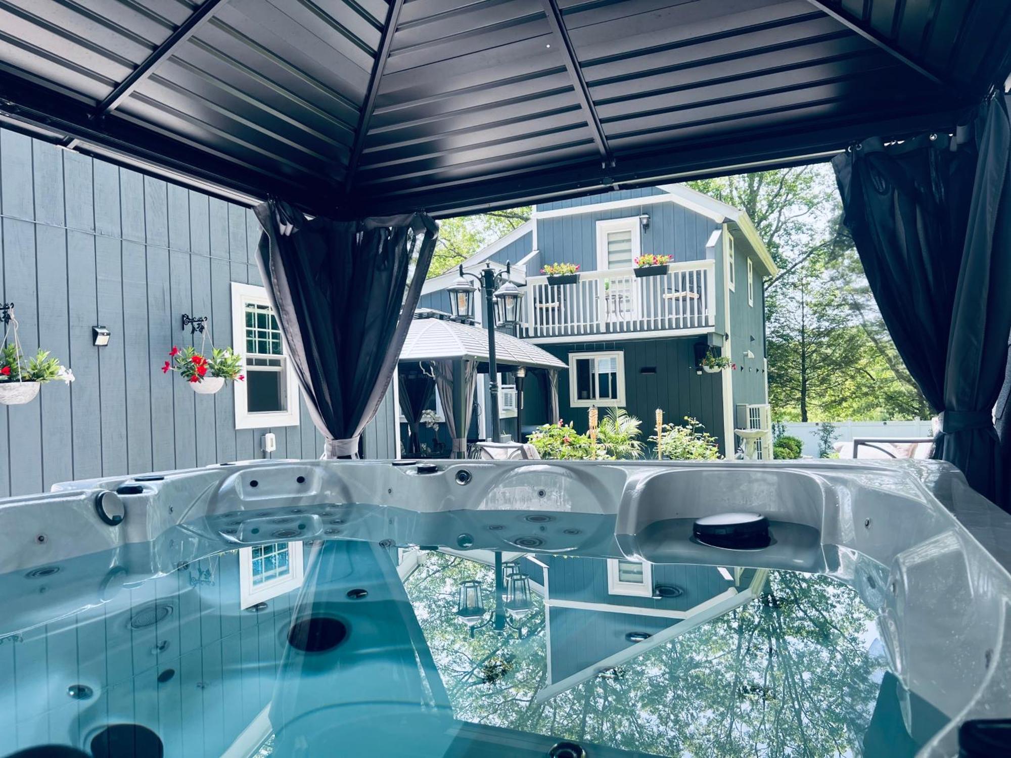 Amazing Poconos House . Sauna/Hot Tub/Private Pool อีสต์สเตราด์สเบิร์ก ภายนอก รูปภาพ